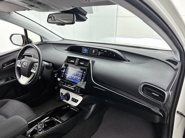 Toyota PRIUS 1.8 Plug-in Dynamic | BTW Voertuig | Stoelverwarming | Navigatie | Cruise control adaptive | Climate Control | DAB | Achteruitrijcamera | Draadloze telefoonlader |