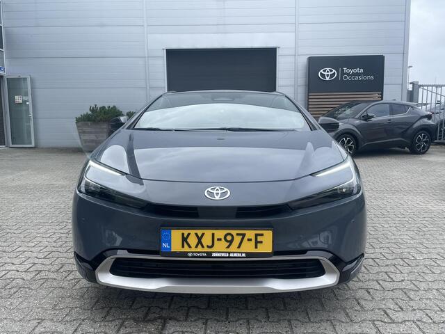 Toyota PRIUS 2.0 Plug-in Executive Panoramadak All seasonbanden