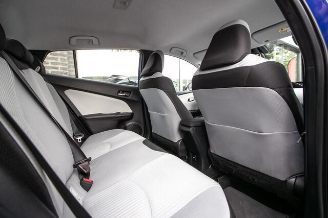 Toyota PRIUS 1.8 Black Edition | Adapt Cruise | Camera | Dealer onderhouden |