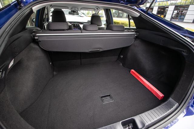 Toyota PRIUS 1.8 Black Edition | Adapt Cruise | Camera | Dealer onderhouden |