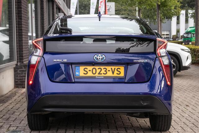 Toyota PRIUS 1.8 Black Edition | Adapt Cruise | Camera | Dealer onderhouden |