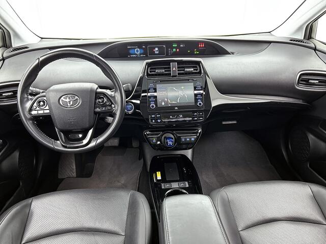 Toyota PRIUS 1.8 Executive | Schuif/kantel dak | JBL | Head-Up Display | Dodehoek detectie | 360 Camera | Parkeersensoren voor+achter met assistent | Navigatie | Climate Control | Draadloze telefoonlader |