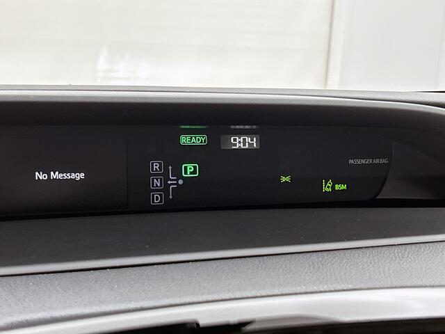 Toyota PRIUS 1.8 Executive | Schuif/kantel dak | JBL | Head-Up Display | Dodehoek detectie | 360 Camera | Parkeersensoren voor+achter met assistent | Navigatie | Climate Control | Draadloze telefoonlader |