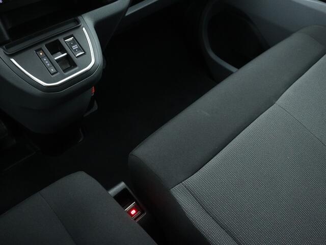 Toyota PROACE Electric Shuttle Long Extra Range Cool 75 kWh | Rolstoelbus | Bodemverlaging | Complete 2de zitrij + twee draaistoelen