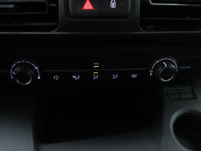 Toyota PROACE CITY Verso 1.2 Turbo Live Ingepland voor nieuwe bodemverlaging t.b.v. rolstoelvervoer (Prijs incl. bodemverlaging)