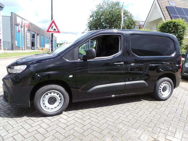 Toyota PROACE CITY 1.5 D-4D Challenger | Carplay | Trekhaak | Enz | nieuw gelijk rijden