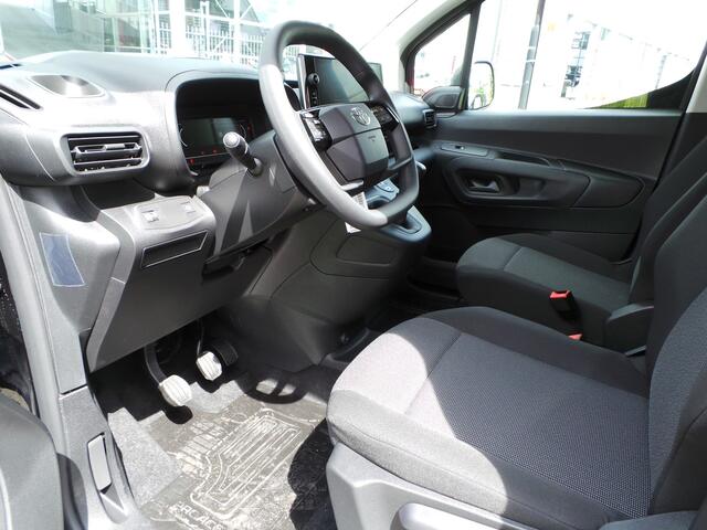 Toyota PROACE CITY 1.5 D-4D Challenger | Carplay | Trekhaak | Enz | nieuw gelijk rijden