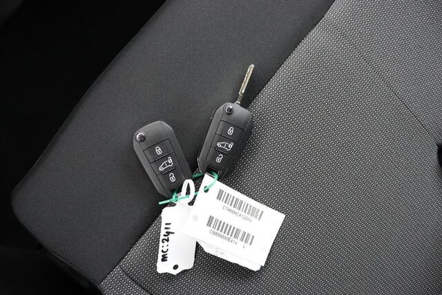 Toyota PROACE Long Worker 75kWh Electric Challenger