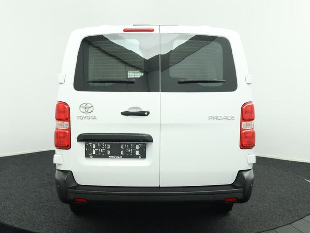 Toyota PROACE Long Worker 2.0 D-4D Live | Direct leverbaar | Navigatie | Dodehoek Detectie | Parkeersensoren voor en achter |