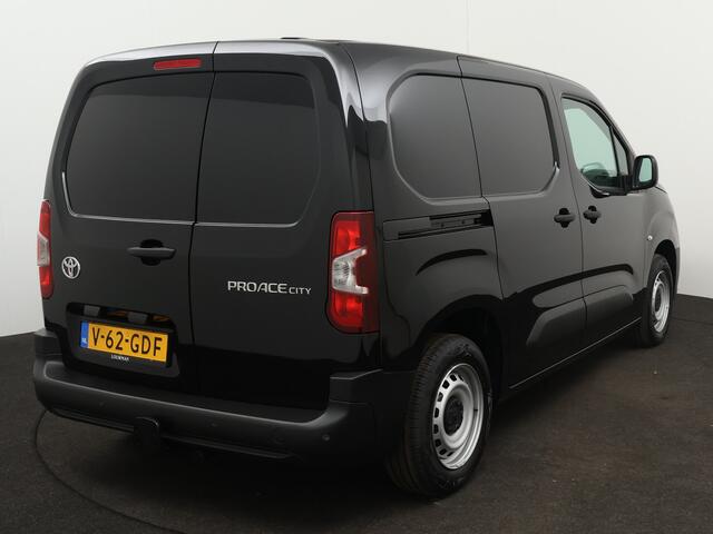 Toyota PROACE CITY 1.5 D-4D Navigator | UIT VOORRAAD LEVERBAAR | INCL VLOER | Nieuw Model |