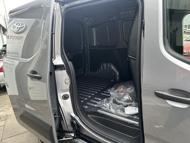 Toyota PROACE CITY Electric Challenger 50 kWh | trekhaak | stoel verwarming | stuur verwaming |