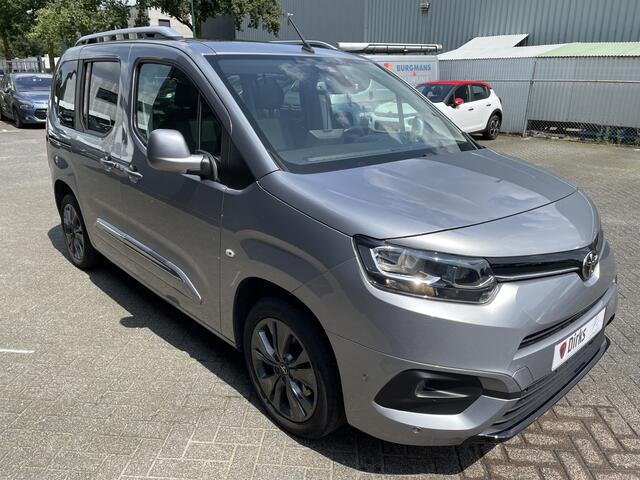 Toyota PROACE CITY Verso 130pk Dynamic (Trekhaak - Panoramadak - Camera - Keyless Entry - Automatische Airco - Parkeersensoren V+A - Stoelverwarming)