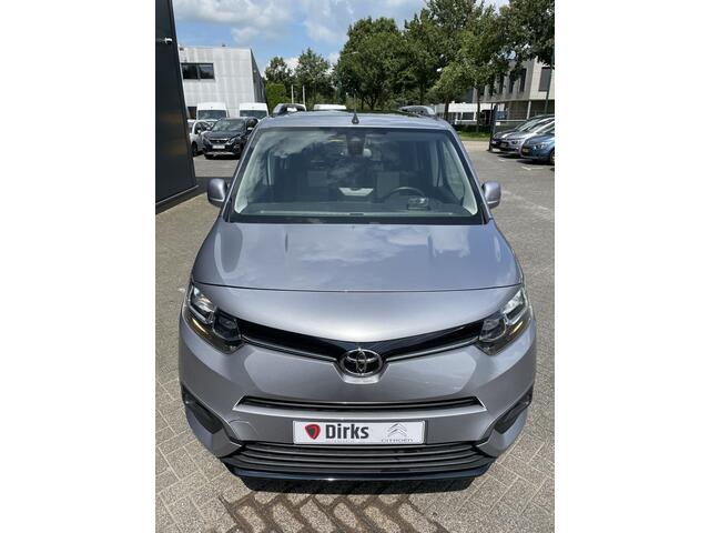 Toyota PROACE CITY Verso 130pk Dynamic (Trekhaak - Panoramadak - Camera - Keyless Entry - Automatische Airco - Parkeersensoren V+A - Stoelverwarming)