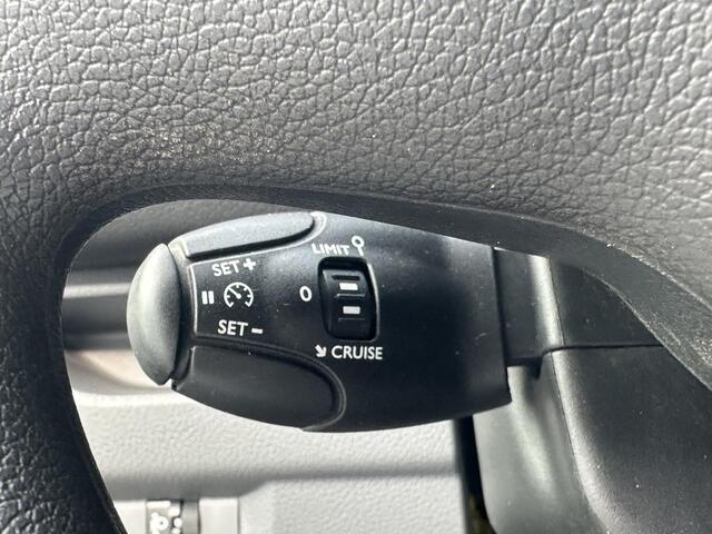 Toyota PROACE Worker 2.0 D-4D Live Long Parkeersensoren achter , DAB , Cruise control , Bluethooth