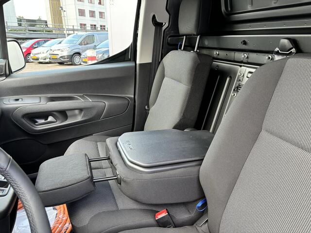 Toyota PROACE CITY Electric Challenger 50 kWh Bijrijdersbank, Stoelverwarming,Apple Carplay Android Auto,