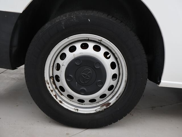 Toyota PROACE Worker 2.0 D-4D DUBBEL CAB. LANG COOL COMFORT + TREKHAAK / NAVIGATIE / IMPERIAAL