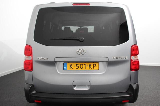 Toyota PROACE Shuttle 1.5 D-4D Navigator Long |9 Persoons | Navigatie | Parkeersensoren | Carplay | Cruise Control | DAB |