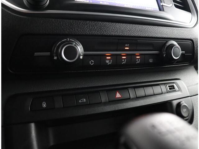 Toyota PROACE Worker 1.5 D-4D Navigator | Trekhaak | Vloer + zijwand bekleding | Cruise control | Navigatie |