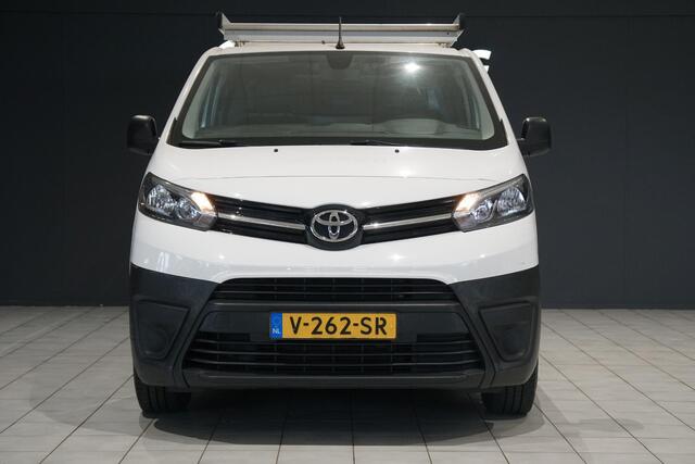 Toyota PROACE Worker 2.0 D-4D Navigator Long + TREKHAAK / DAKIMPERIAAL/