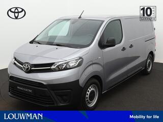 toyota-proace-electric-worker-stand