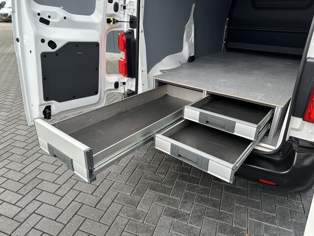 Toyota PROACE 2.0 D-4D 145 PK / 1e EIGENAAR / 34.774 KM / INRICHTING / CRUISE / AIRCO / APPLE CARPLAY / ANDROID AUTO