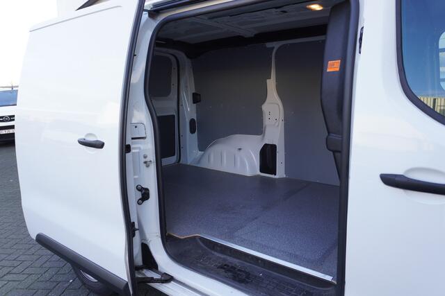 Toyota PROACE Worker 2.0 D-4D 145PK EURO 6 - Airco - Cruise - PDC - ¤17.900,- Excl.