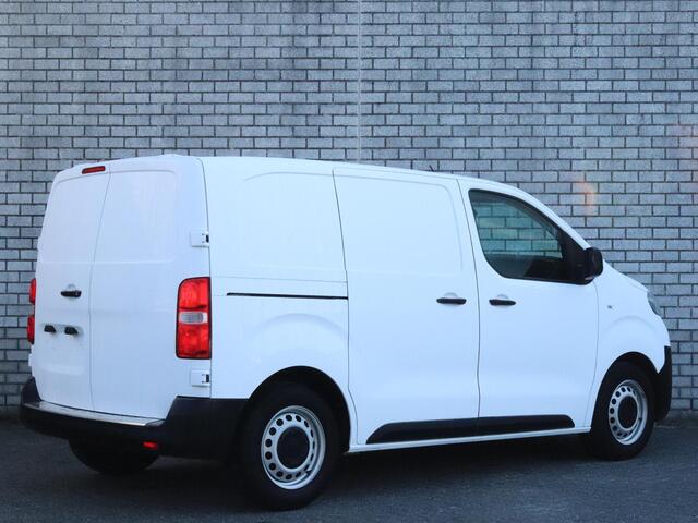 Toyota PROACE Compact 1.5 D-4D 102 Navigator | Navigatie | Parkeersensoren | Apple CarPlay / Android Auto | Bluetooth |