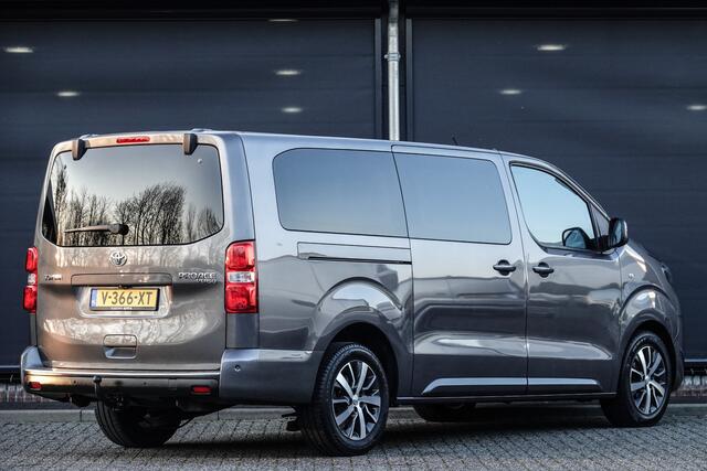 Toyota PROACE Worker Verso | Dubbel Cabine | 5-Persoons | 1.6 D-4D 116Pk | Long | 2xSchuifdeur | Panoramadak | Achteruitrijcamera | Trekhaak | 17''