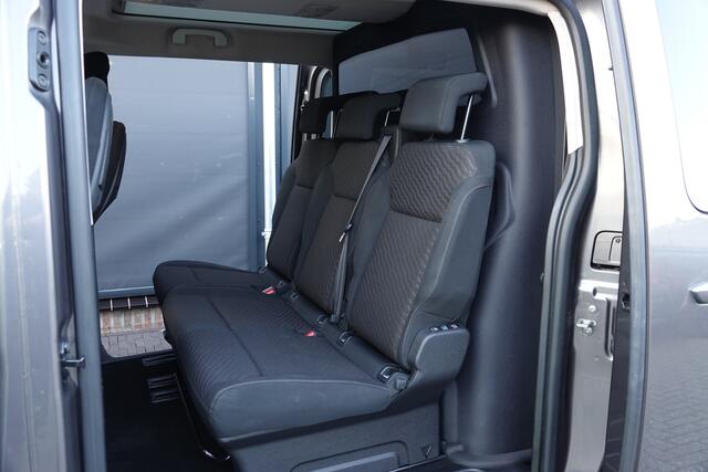 Toyota PROACE Worker Verso | Dubbel Cabine | 5-Persoons | 1.6 D-4D 116Pk | Long | 2xSchuifdeur | Panoramadak | Achteruitrijcamera | Trekhaak | 17''