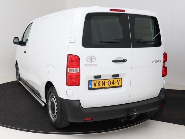 Toyota PROACE Worker 1.5 D-4D Navigator I 120PK | Betimmering | Achterdeuren | Trekhaak |