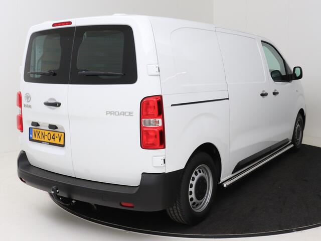 Toyota PROACE Worker 1.5 D-4D Navigator I 120PK | Betimmering | Achterdeuren | Trekhaak |