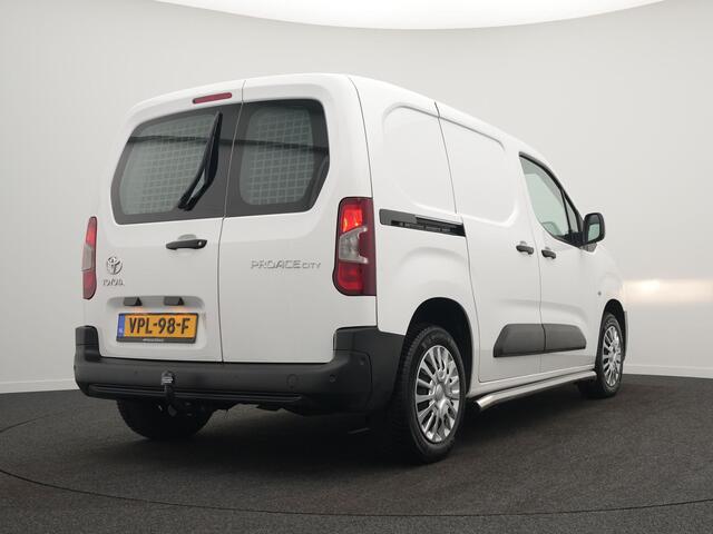 Toyota PROACE CITY 1.5 D-4D Live - Trekhaak - All Seasonbanden