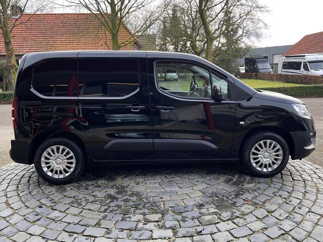 Toyota PROACE CITY 1.2 Turbo Prof | Trekhaak | 3 Pers. | Carplay | Camera | PDC V+A | All-in rijklaarprijs