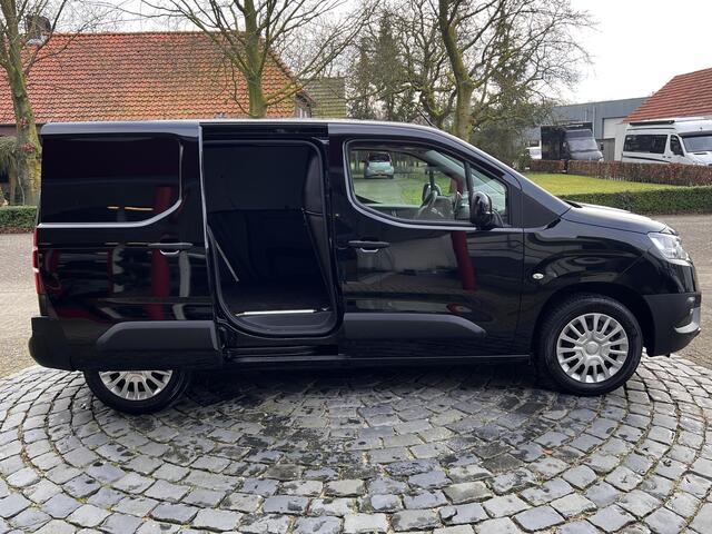 Toyota PROACE CITY 1.2 Turbo Prof | Trekhaak | 3 Pers. | Carplay | Camera | PDC V+A | All-in rijklaarprijs