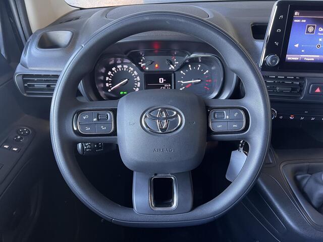 Toyota PROACE CITY 1.2 Turbo Prof | Trekhaak | 3 Pers. | Carplay | Camera | PDC V+A | All-in rijklaarprijs