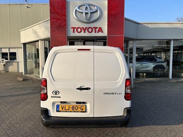 Toyota PROACE CITY 1.5 D-4D Professional, Navi, Sensoren Automaat
