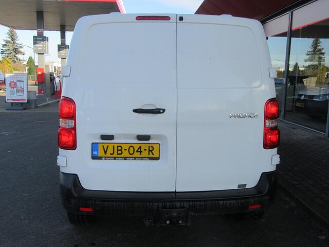 Toyota PROACE Worker 2.0 D-4D Navigator, trekhaak (occasion)