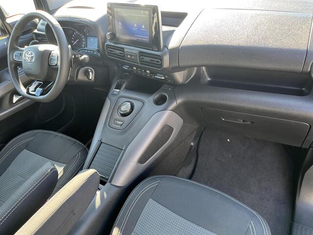 Toyota PROACE CITY Verso 1.2 Turbo Dynamic Long 7p. Automaat | Carplay | Trekhaak | Parkeercamera | Stoelverwarming |