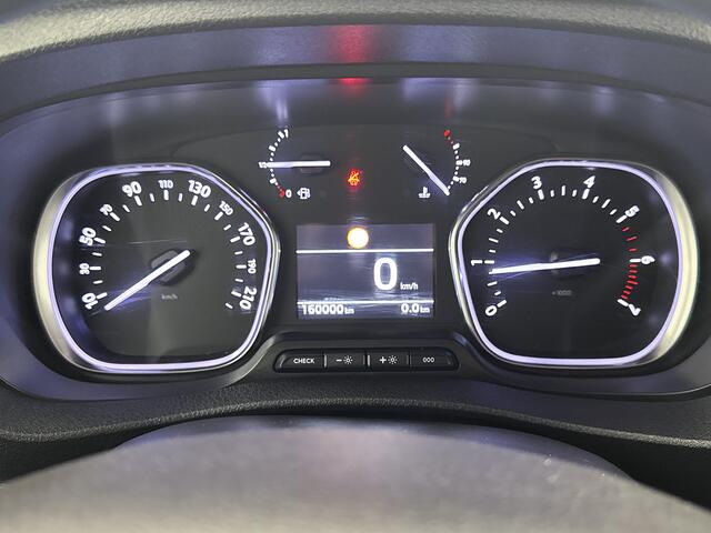 Toyota PROACE Worker 2.0 D-4D Navigator Long Trekhaak Navigatie Achteruitrijcamera Betimmering Cruise Control