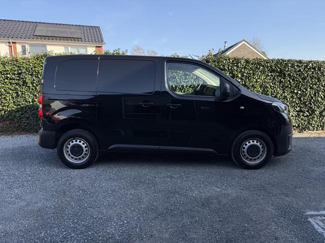 Toyota PROACE 2.0 D-4D Cool Comfort | Airco | Elekt. Ramen | Trekhaak | 3 ZIts | 1e Eigenaar! | Nieuwe APK