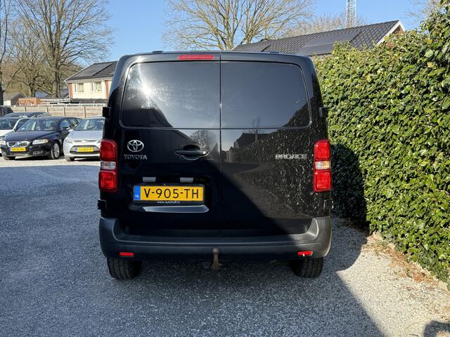 Toyota PROACE 2.0 D-4D Cool Comfort | Airco | Elekt. Ramen | Trekhaak | 3 ZIts | 1e Eigenaar! | Nieuwe APK