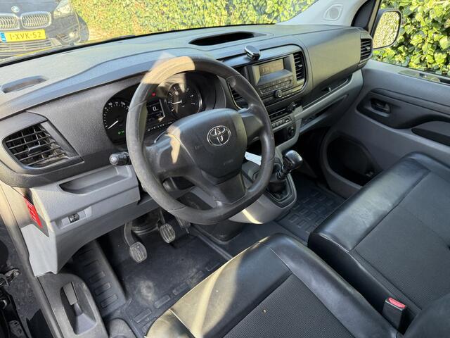Toyota PROACE 2.0 D-4D Cool Comfort | Airco | Elekt. Ramen | Trekhaak | 3 ZIts | 1e Eigenaar! | Nieuwe APK