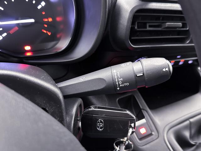 Toyota PROACE CITY 1.2 Turbo Live Long Trekhaak Cruise control Carplay