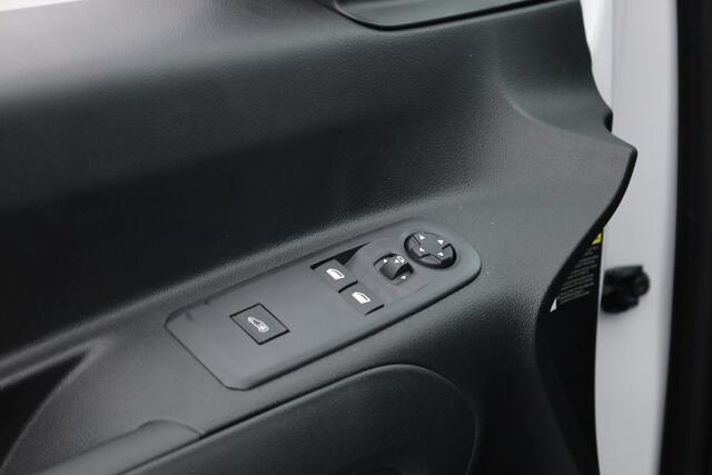 Toyota PROACE CITY Electric | 50 kWh | LIVE | 3 pers. | Navi | Cruise | Apple | Voorraad
