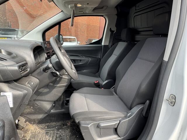 Toyota PROACE CITY 1.5 D-4D Cool Comfort // AIRCO // TREKHAAK // PARKEER SENSOREN // CRUISE CONTROL //