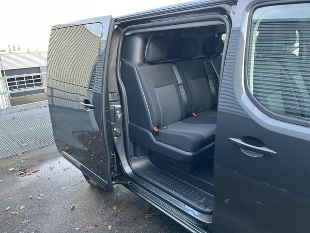 Toyota PROACE Long Worker 2.0 D-4D Professional DC 145PK Automaat DubbeleCabine 6 persoons DIRECT RIJDEN incl. o.a.: Apple Carplay / Android Auto, Climate Control, Cruise Control, LM velgen, 2 schuifdeuren