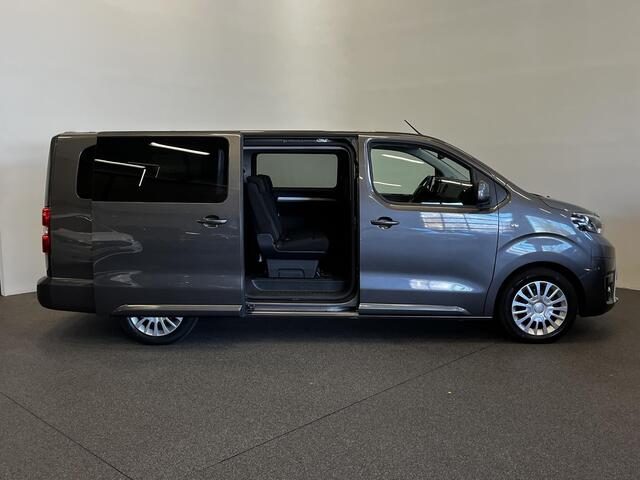 Toyota PROACE Electric Shuttle Long Extra Range Cool 75 kWh 9 pers. Navigatie Apple Carplay/Android Auto Parkeersensoren Cruise Control Lichtmetalen velgen Getinte ramen Airco