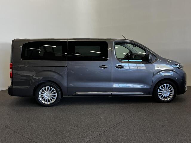 Toyota PROACE Electric Shuttle Long Extra Range Cool 75 kWh 9 pers. Navigatie Apple Carplay/Android Auto Parkeersensoren Cruise Control Lichtmetalen velgen Getinte ramen Airco