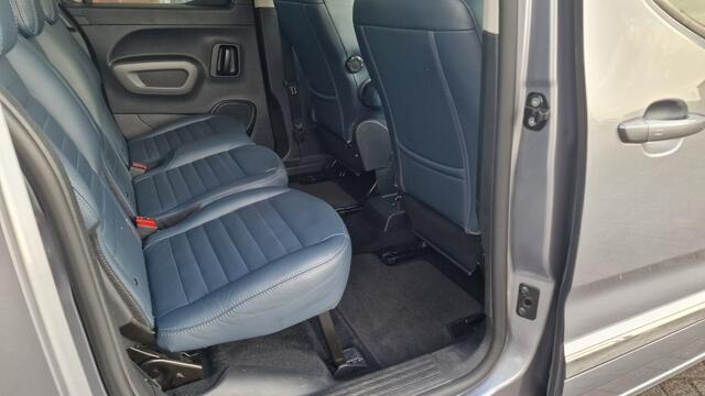 Toyota PROACE 1.2 Turbo Dynamic, Leder, 5 Zits, Navi