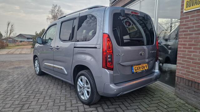 Toyota PROACE 1.2 Turbo Dynamic, Leder, 5 Zits, Navi